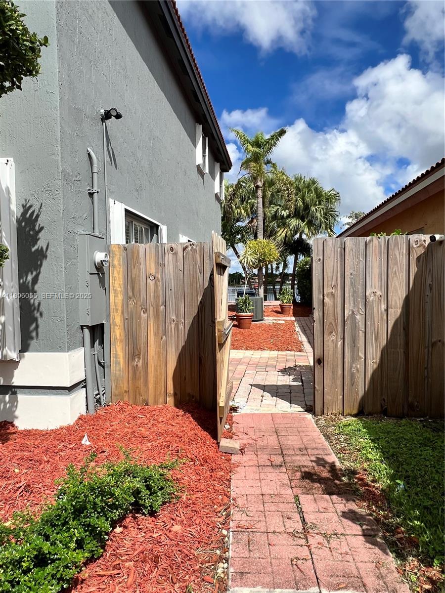 FOUR LAKES SEC 5 - Residential