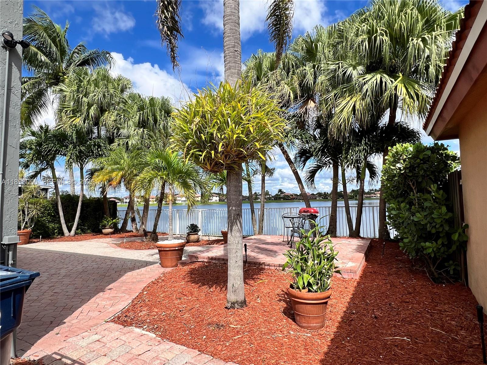 FOUR LAKES SEC 5 - Residential