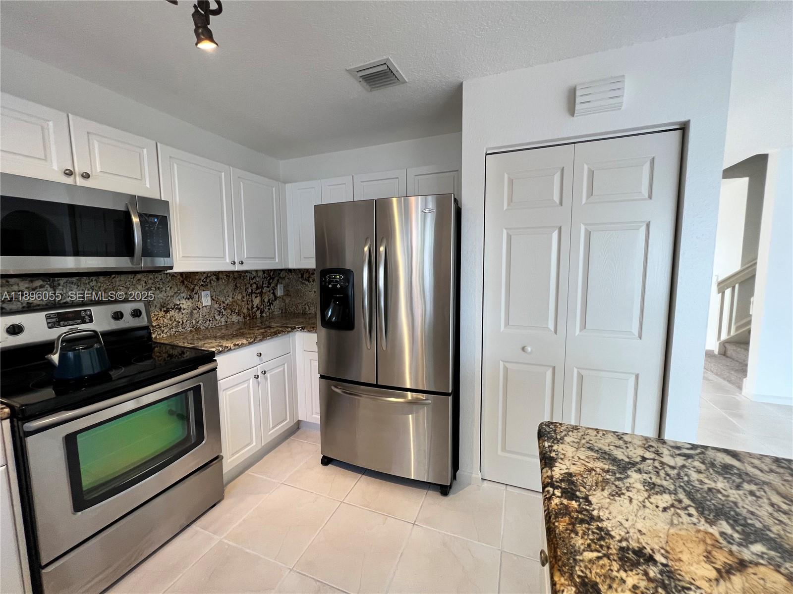 FOUR LAKES SEC 5 - Residential