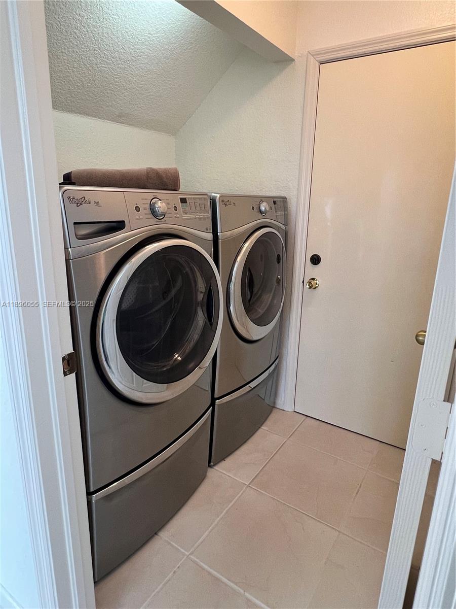 FOUR LAKES SEC 5 - Residential