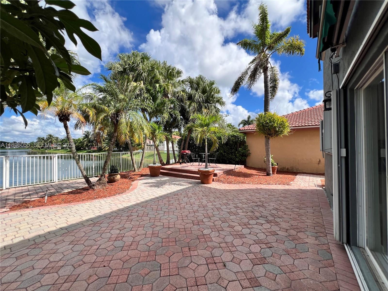 FOUR LAKES SEC 5 - Residential