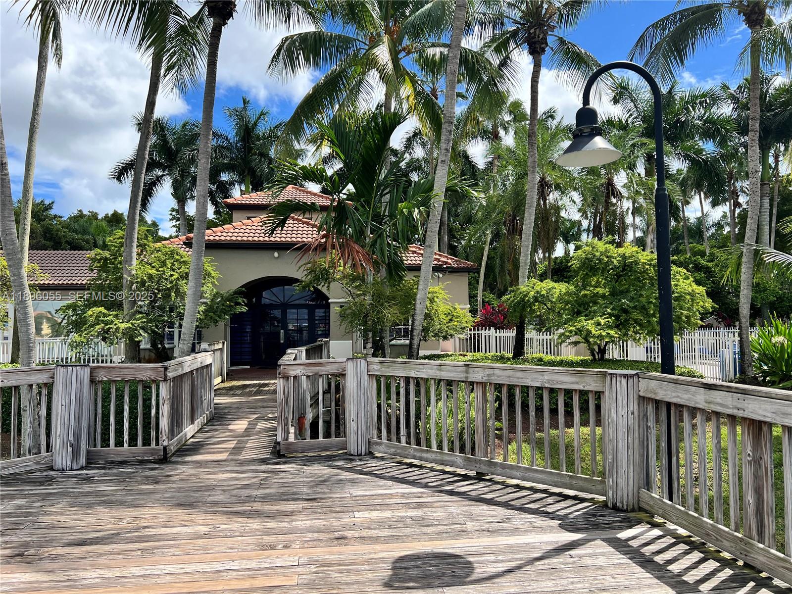 FOUR LAKES SEC 5 - Residential