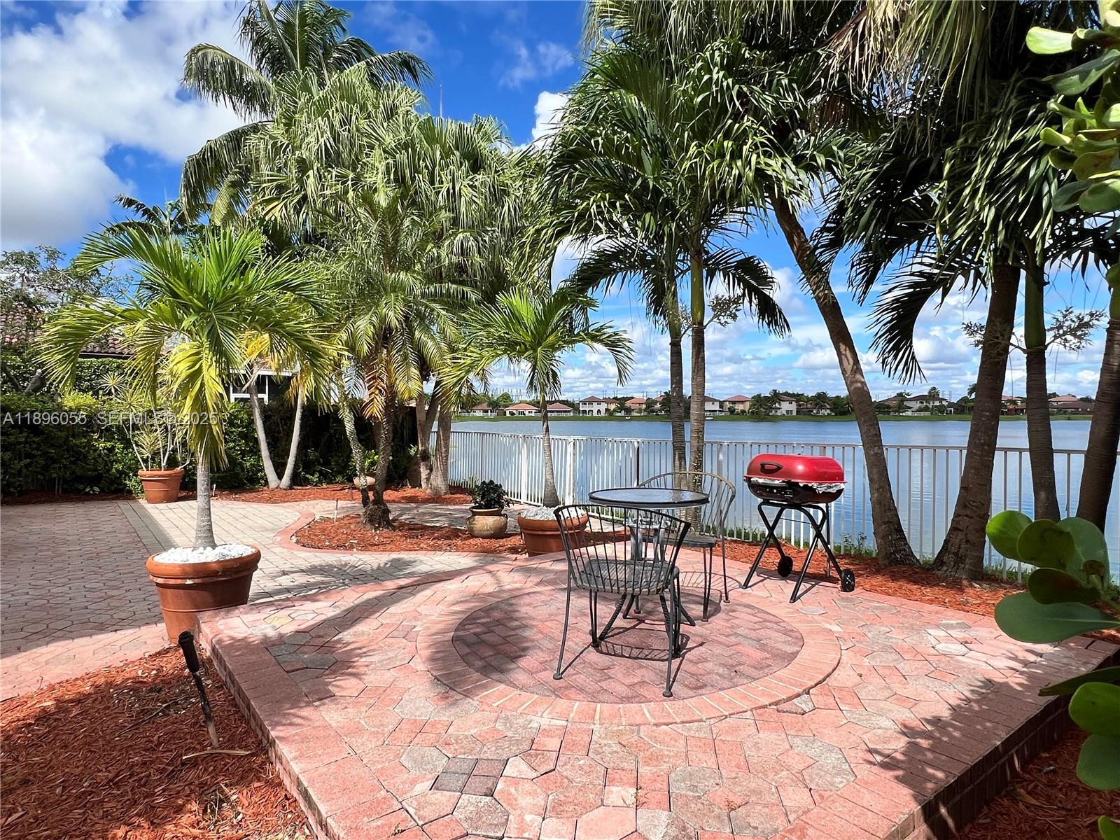 FOUR LAKES SEC 5 - Residential