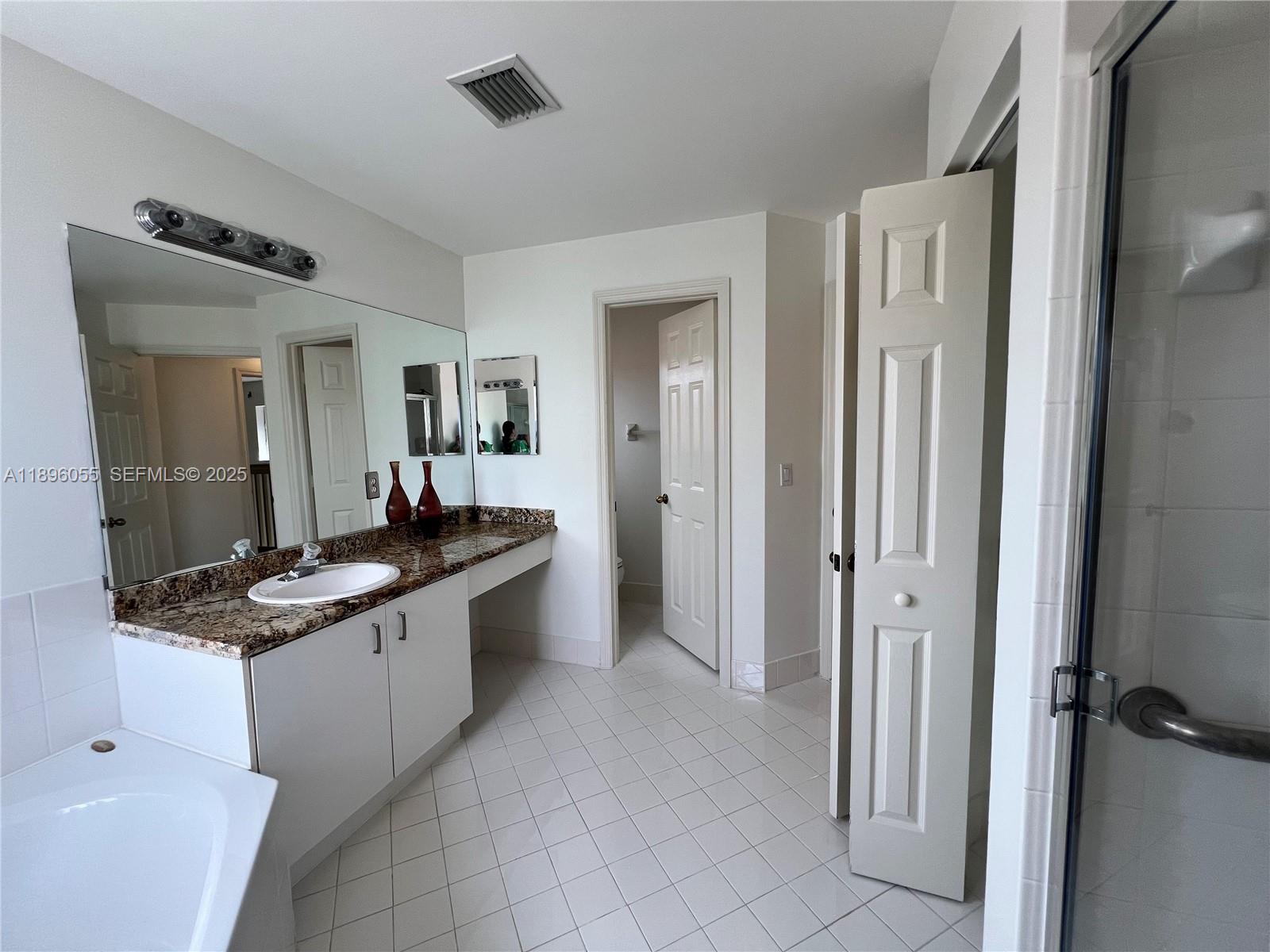 FOUR LAKES SEC 5 - Residential