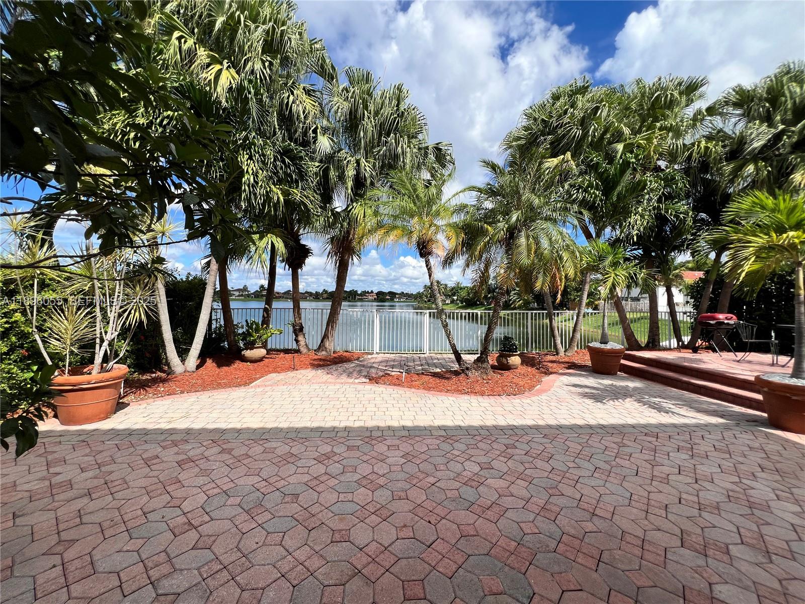 FOUR LAKES SEC 5 - Residential