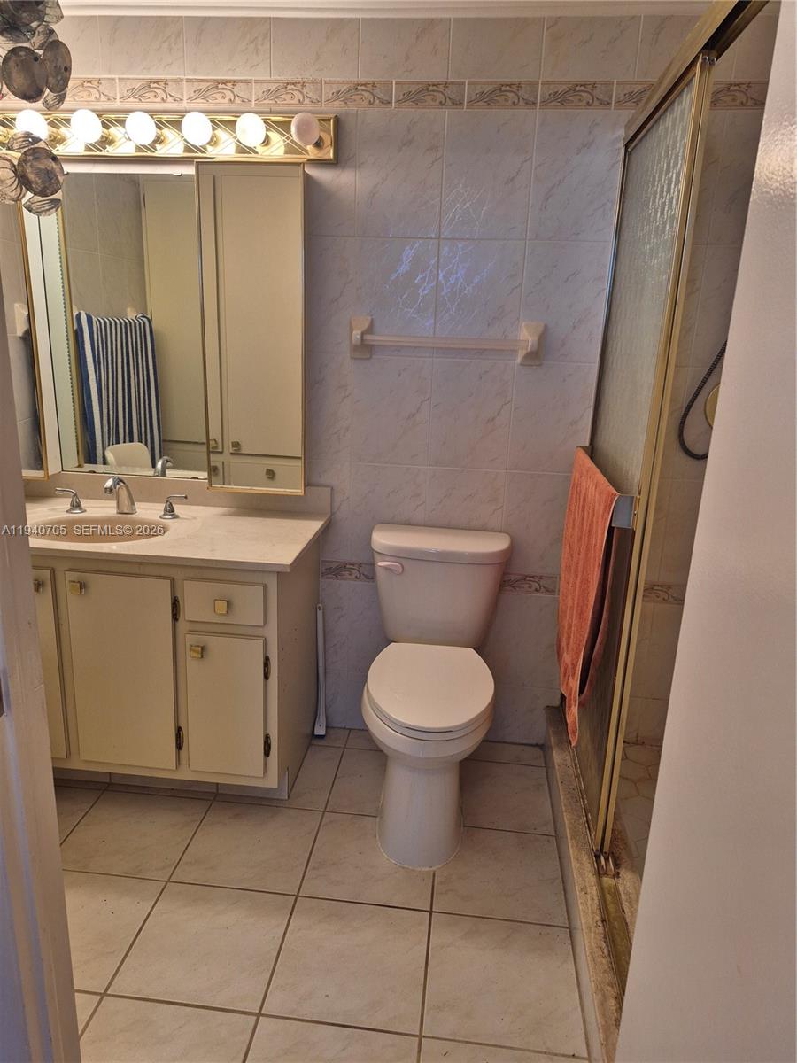 HILLCREST EAST NO 26 COND - Residential