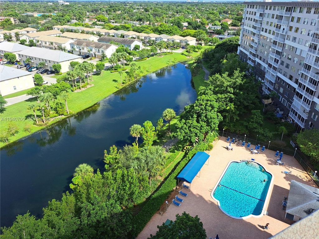 Photo of 4001 Hillcrest Dr #509, Hollywood, FL 33021 (MLS # A11940705)