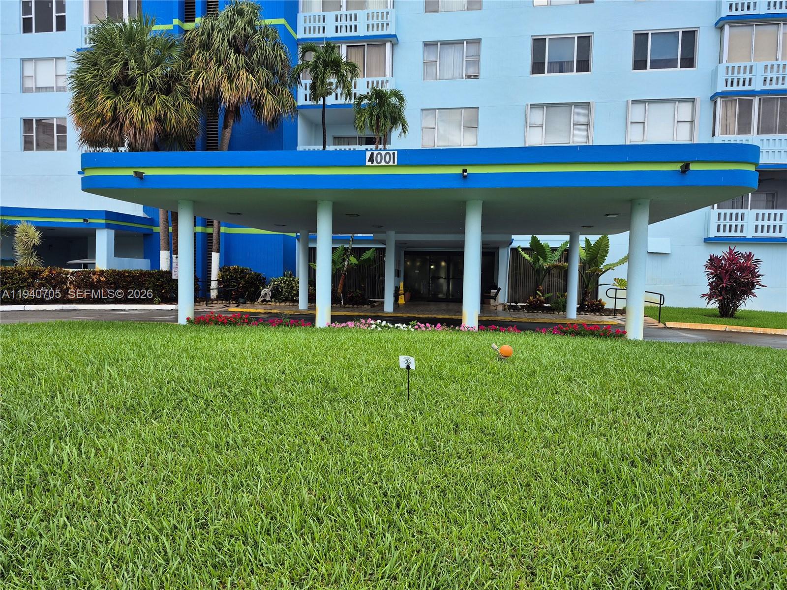 HILLCREST EAST NO 26 COND - Residential