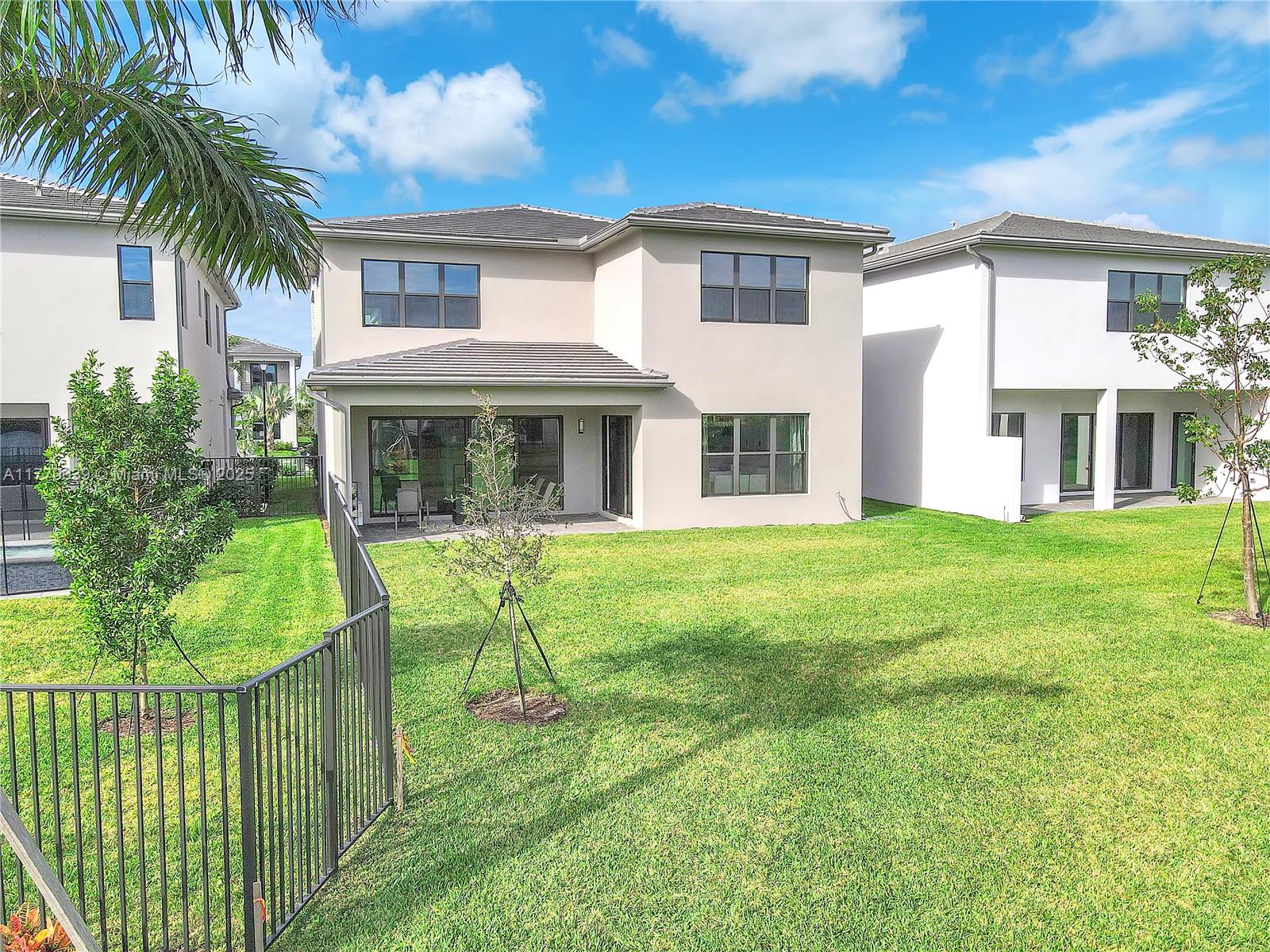 BOCA RATON GOLF COURSE - Residential
