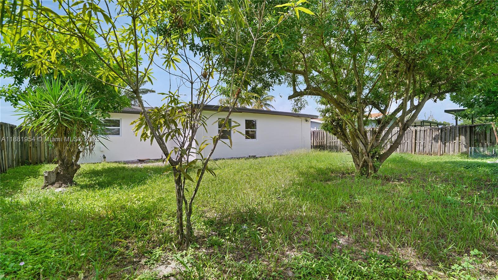 SUNRISE GOLF VILLAGE SEC - Residential