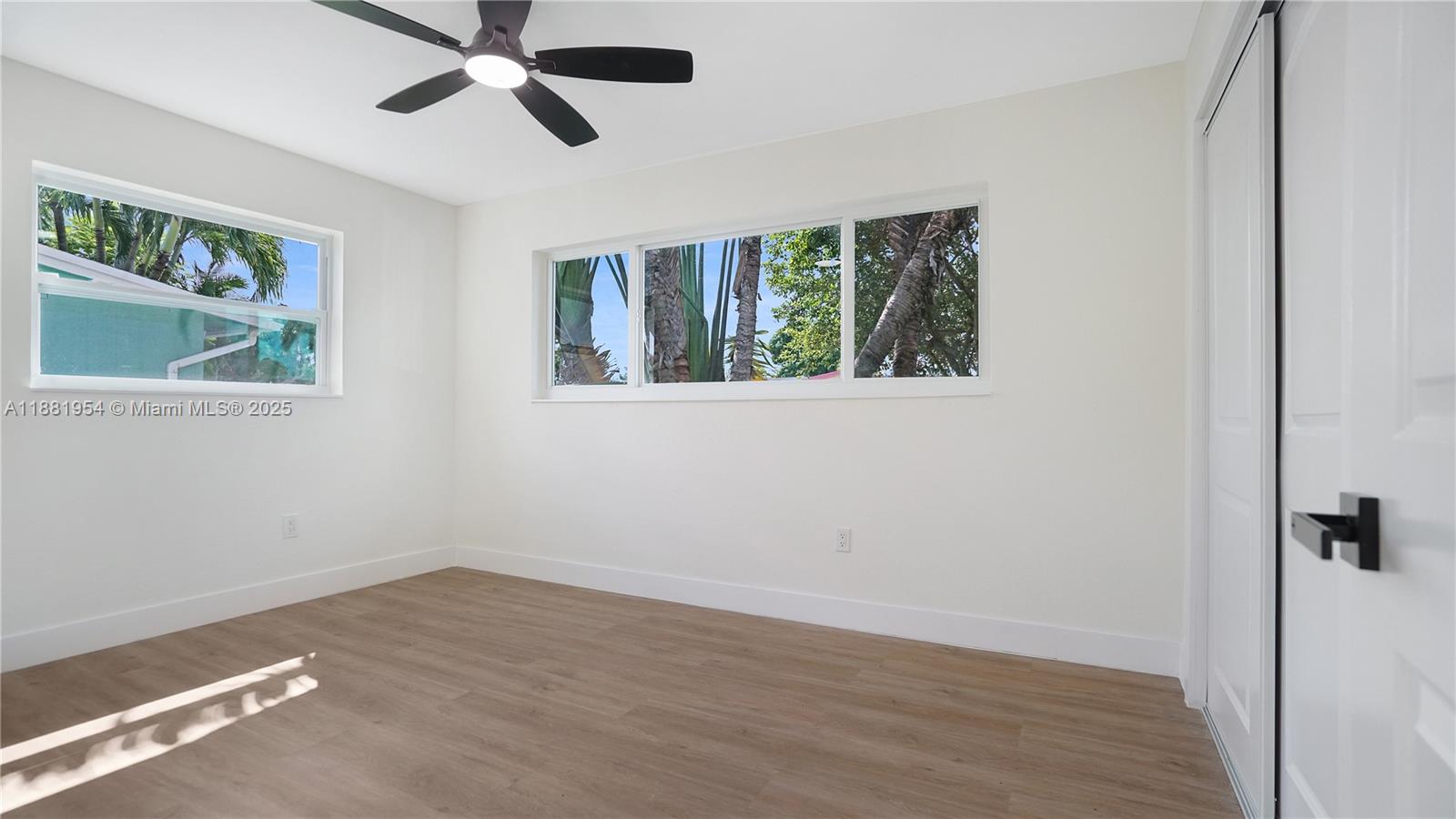 SUNRISE GOLF VILLAGE SEC - Residential