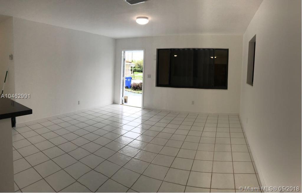 ROYAL PALMS PARK SEC 2 - Residential