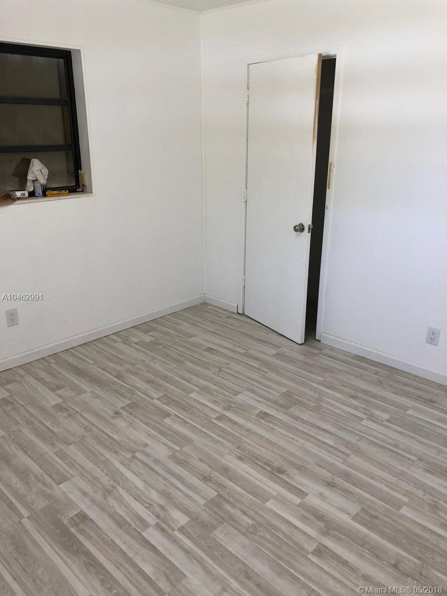 ROYAL PALMS PARK SEC 2 - Residential