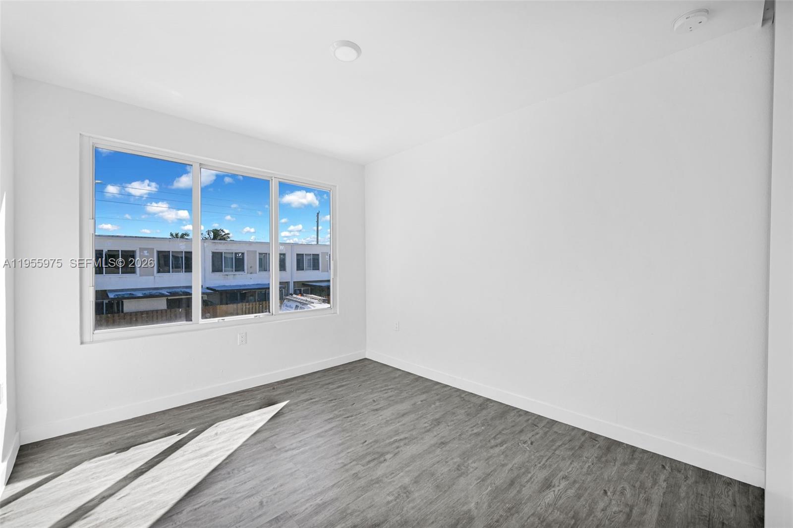 PARADISE GARDENS - Residential