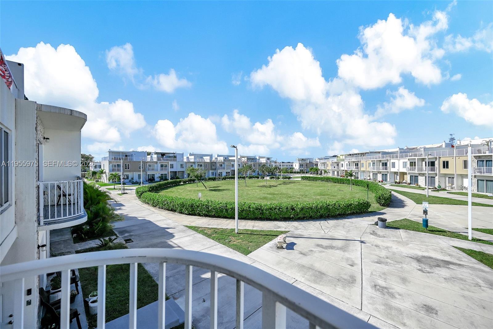 PARADISE GARDENS - Residential