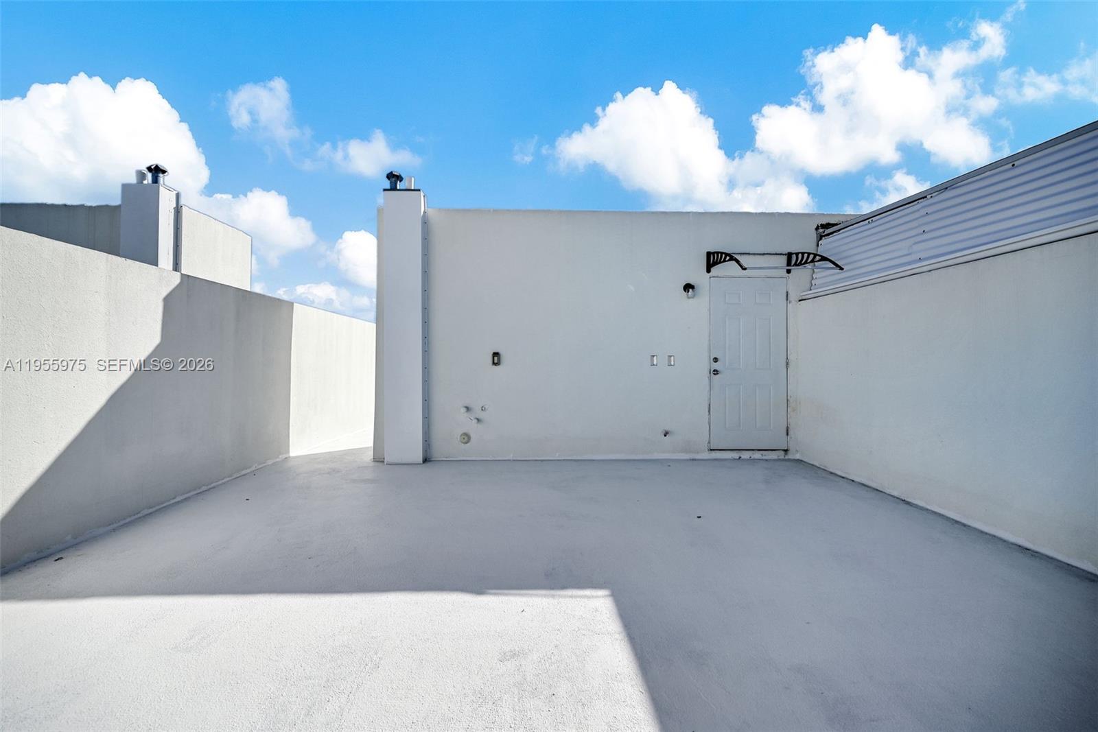 PARADISE GARDENS - Residential