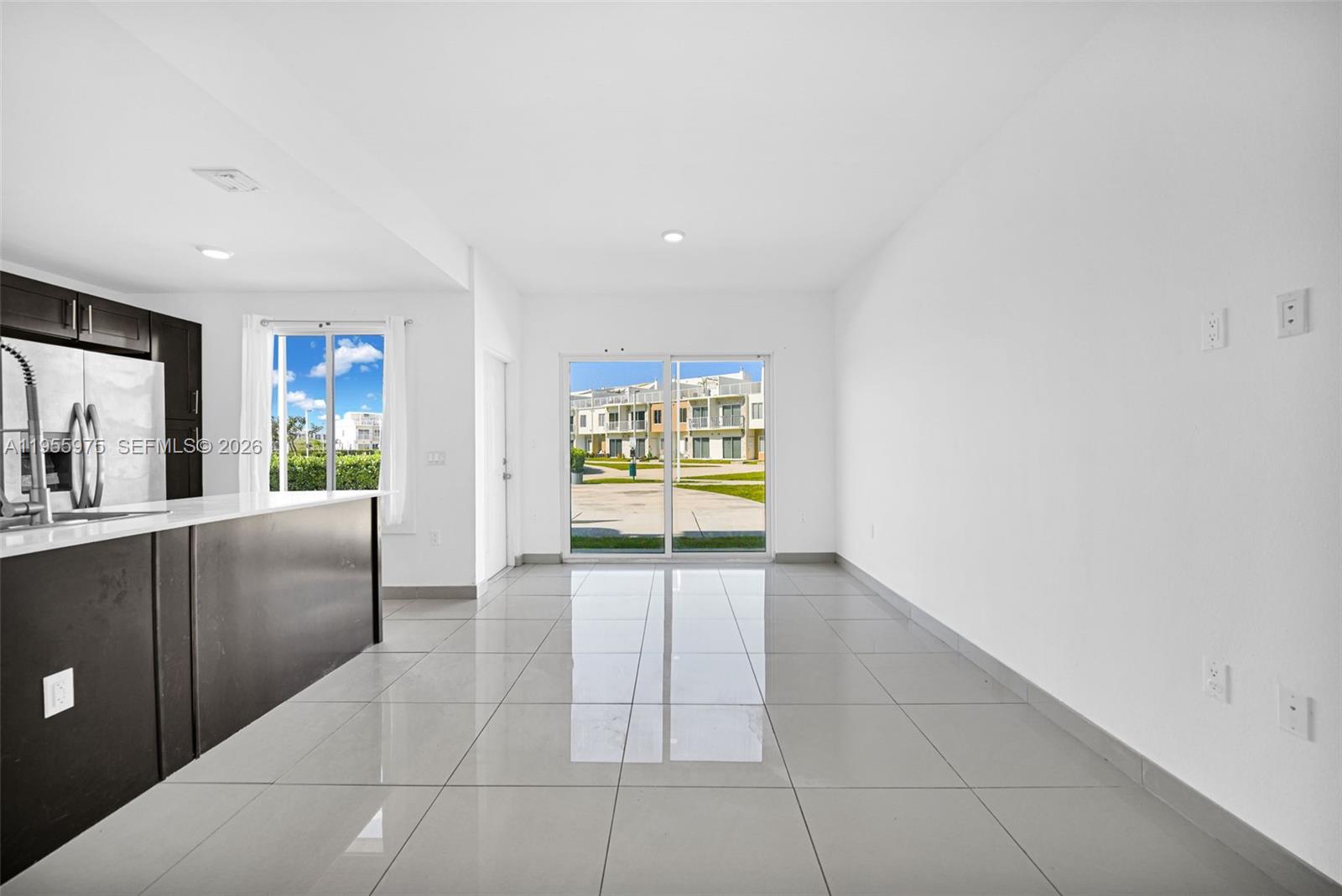 PARADISE GARDENS - Residential