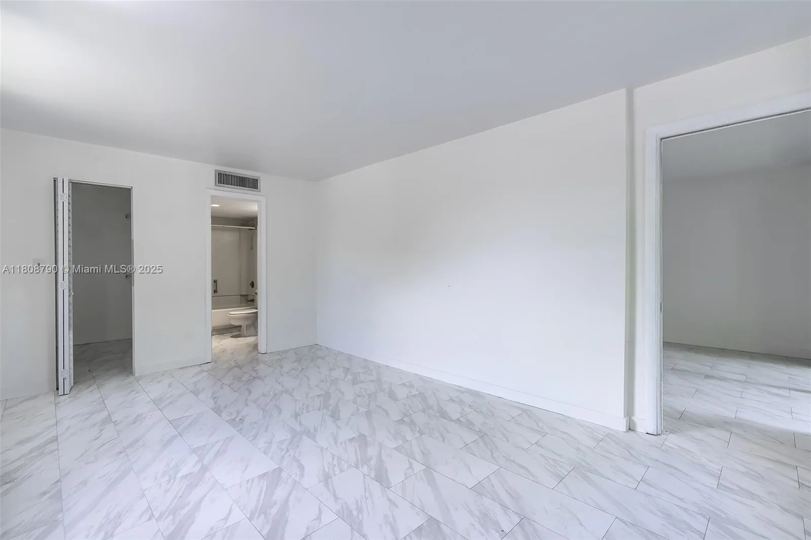 Miami, Florida 33186, United States, 2 Bedrooms Bedrooms, ,2 BathroomsBathrooms,Residential,Active,136643