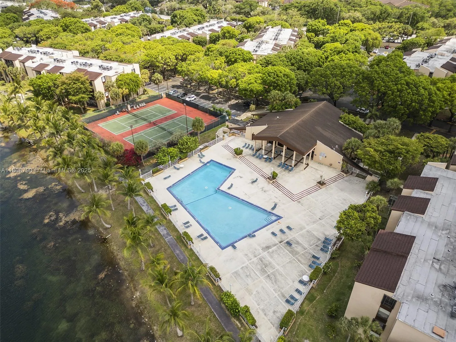 Miami, Florida 33186, United States, 2 Bedrooms Bedrooms, ,2 BathroomsBathrooms,Residential,Active,136643