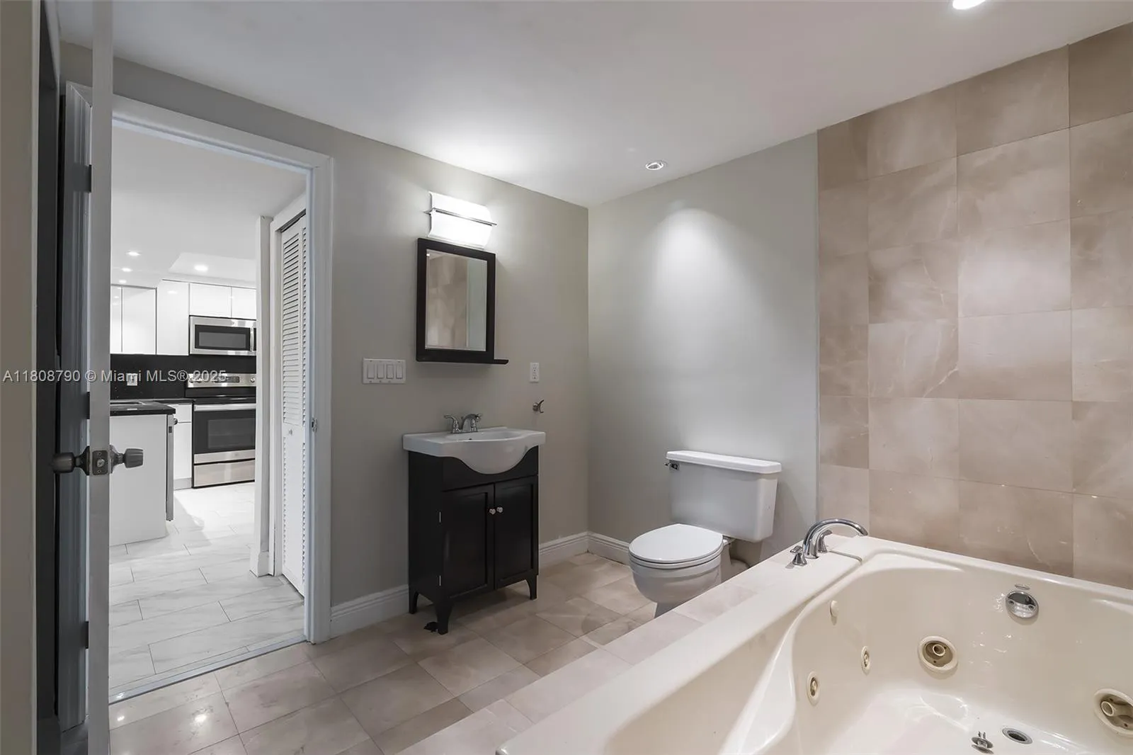 Miami, Florida 33186, United States, 2 Bedrooms Bedrooms, ,2 BathroomsBathrooms,Residential,Active,136643