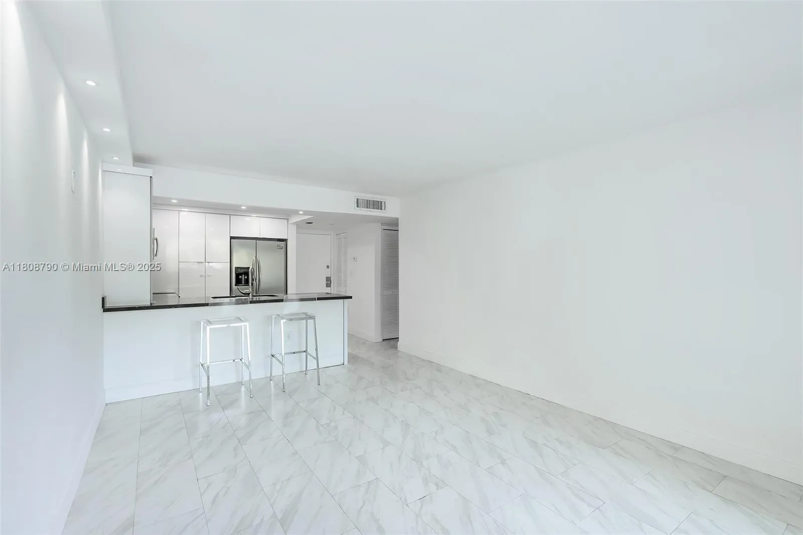 Miami, Florida 33186, United States, 2 Bedrooms Bedrooms, ,2 BathroomsBathrooms,Residential,Active,136643