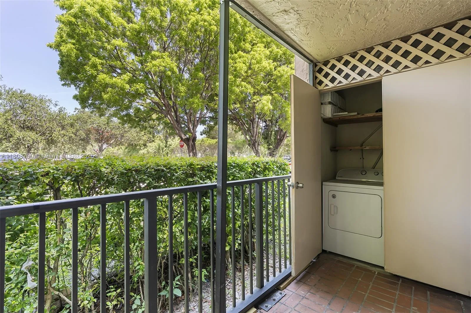 Miami, Florida 33186, United States, 2 Bedrooms Bedrooms, ,2 BathroomsBathrooms,Residential,Active,136643