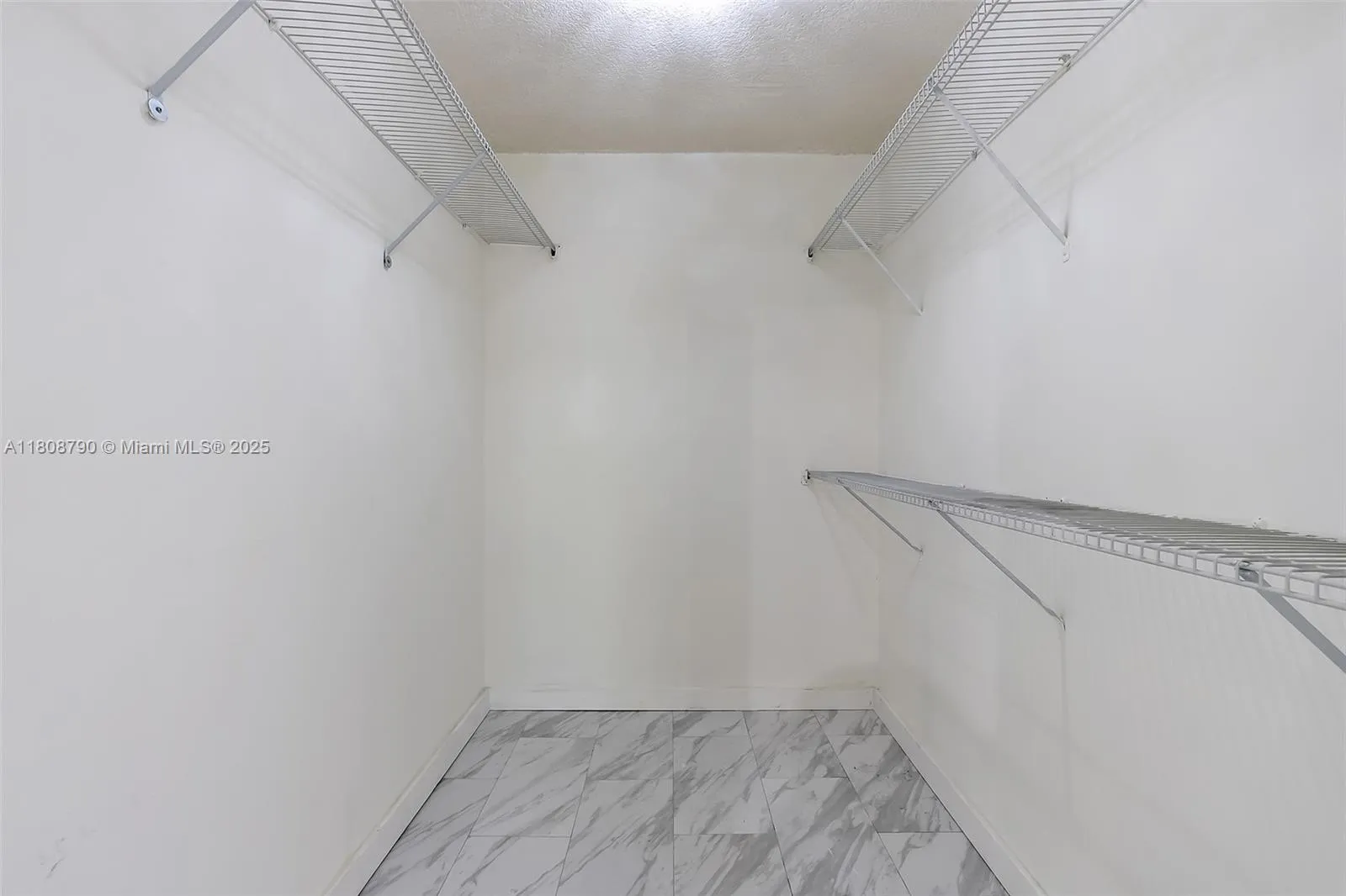 Miami, Florida 33186, United States, 2 Bedrooms Bedrooms, ,2 BathroomsBathrooms,Residential,Active,136643