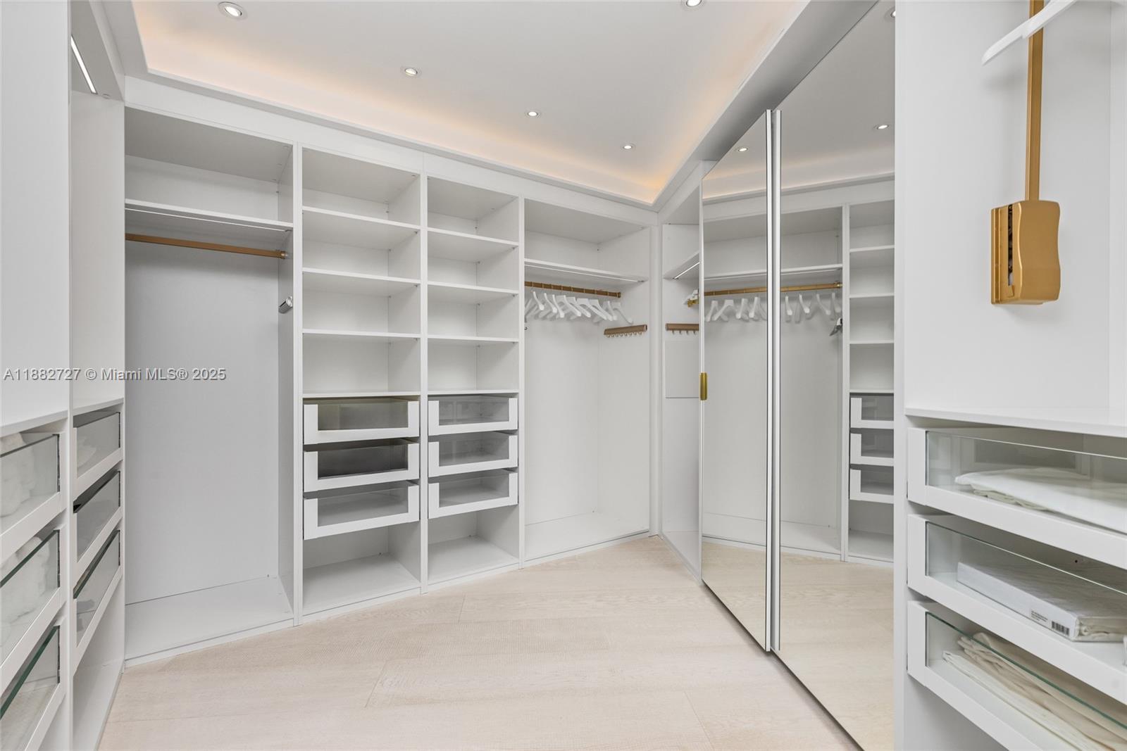 PORTOFINO TOWER CONDO - Residential