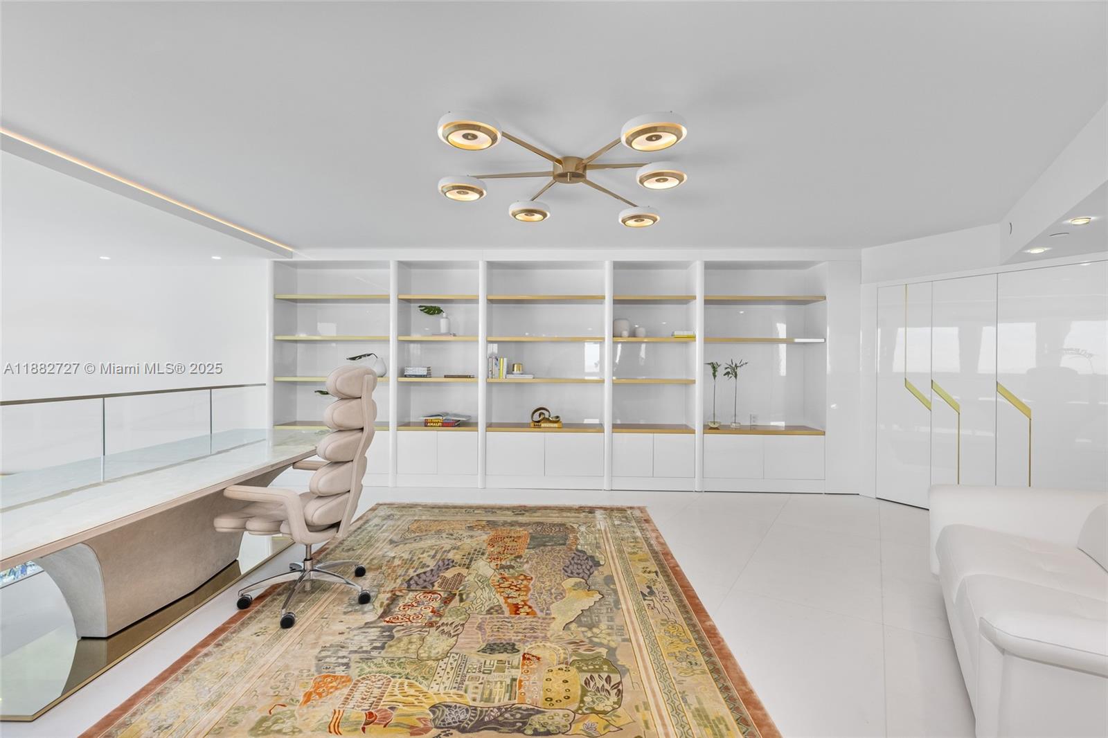 PORTOFINO TOWER CONDO - Residential