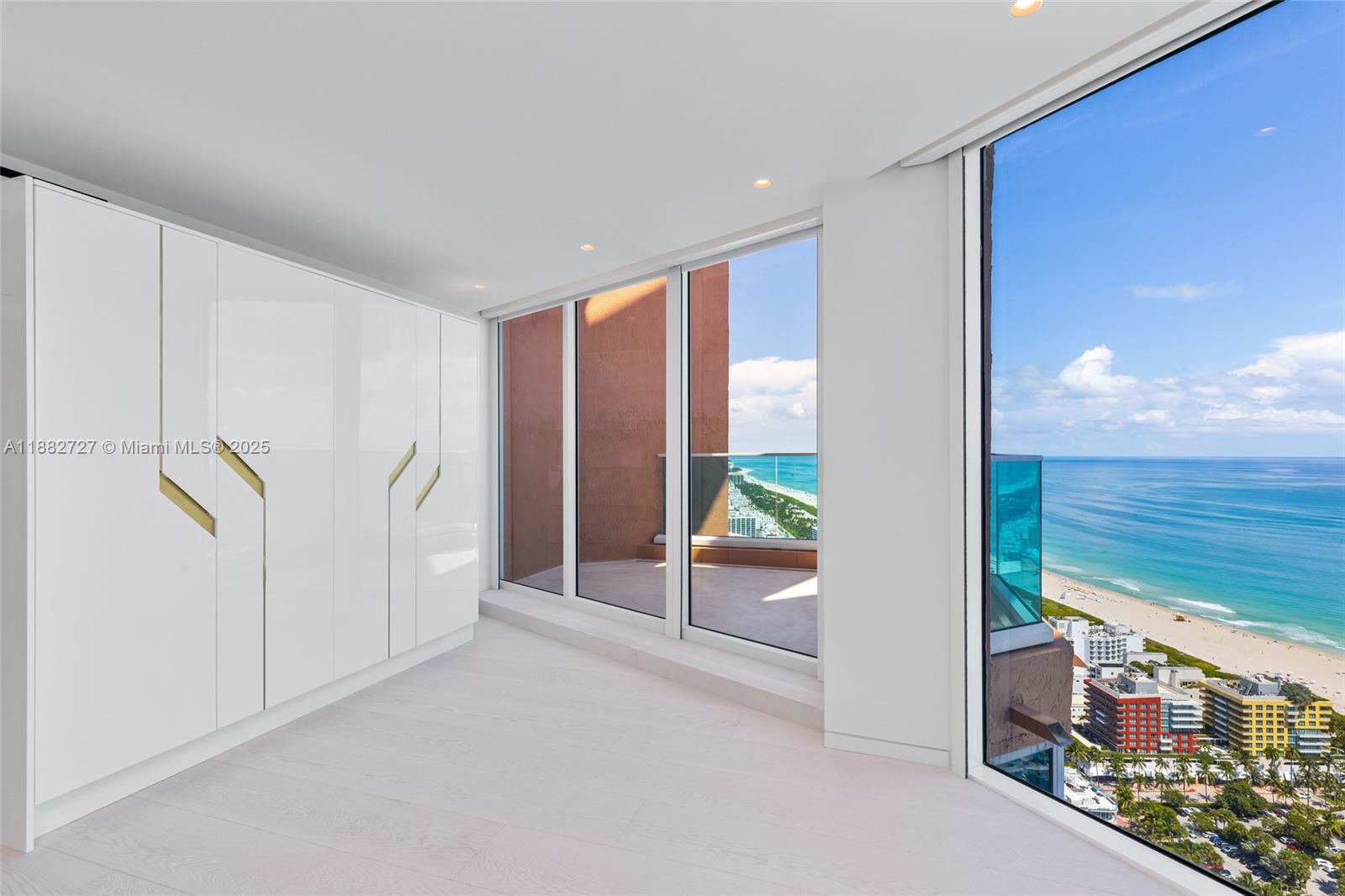 PORTOFINO TOWER CONDO - Residential
