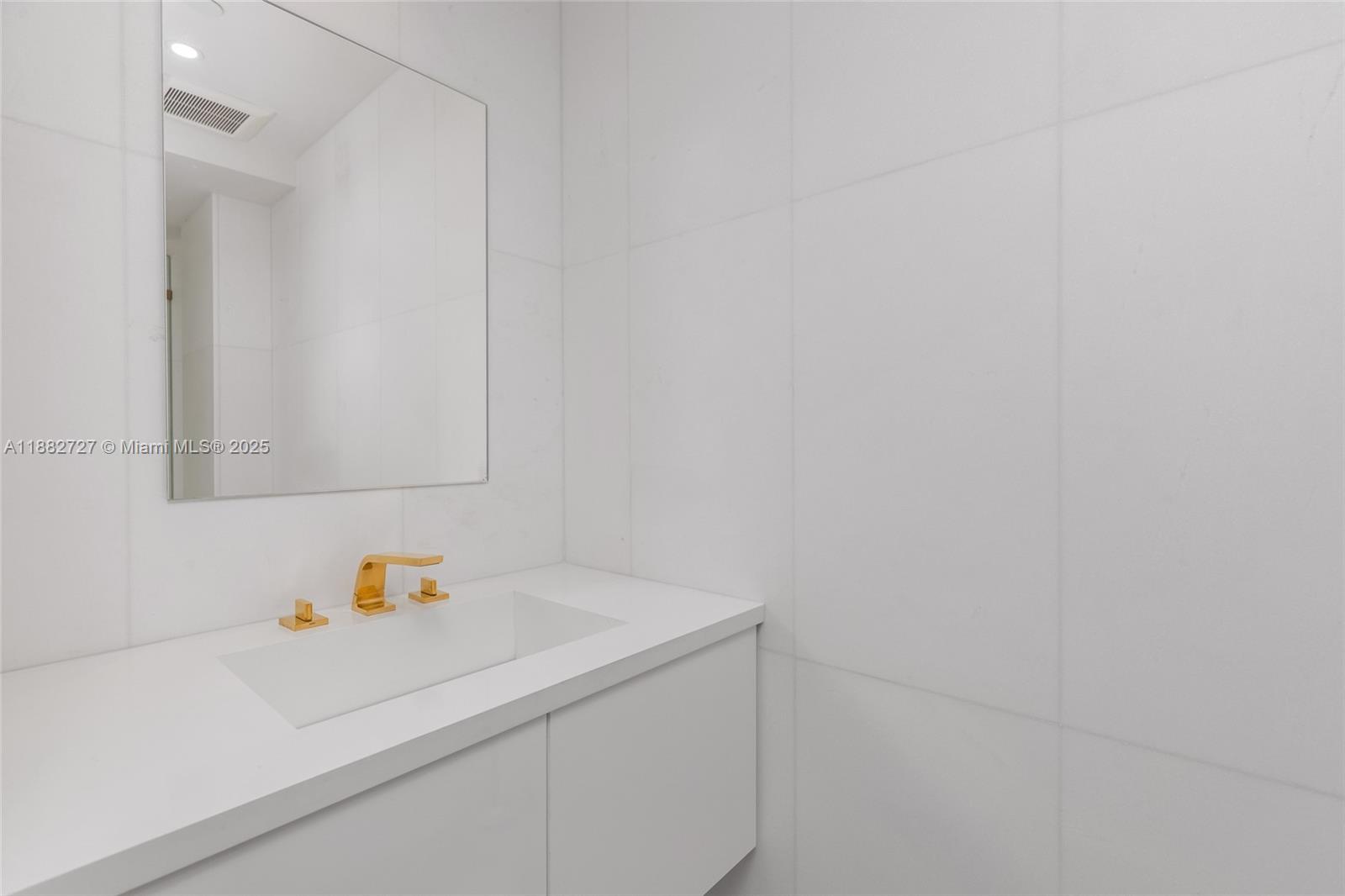 PORTOFINO TOWER CONDO - Residential