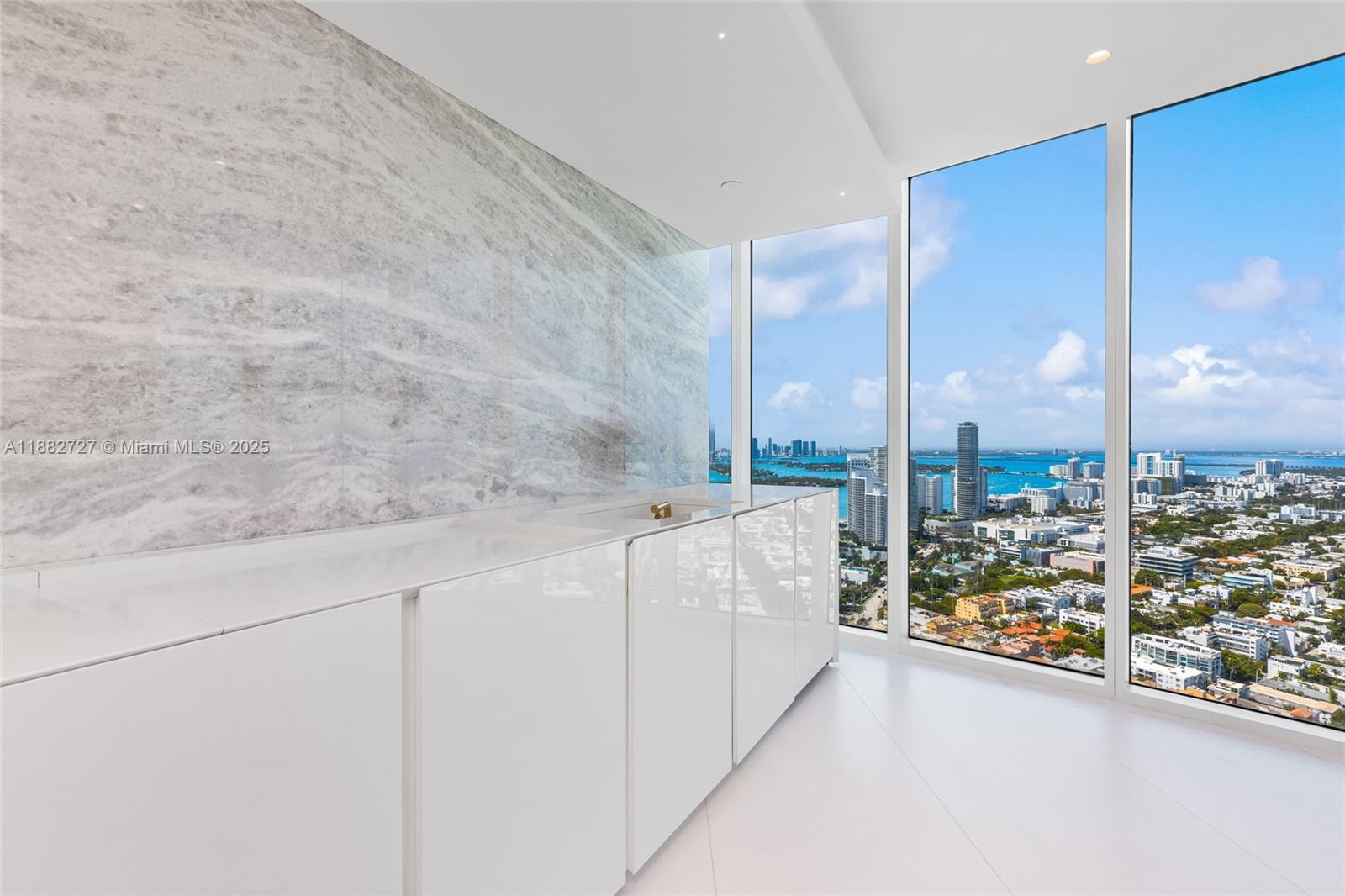 PORTOFINO TOWER CONDO - Residential