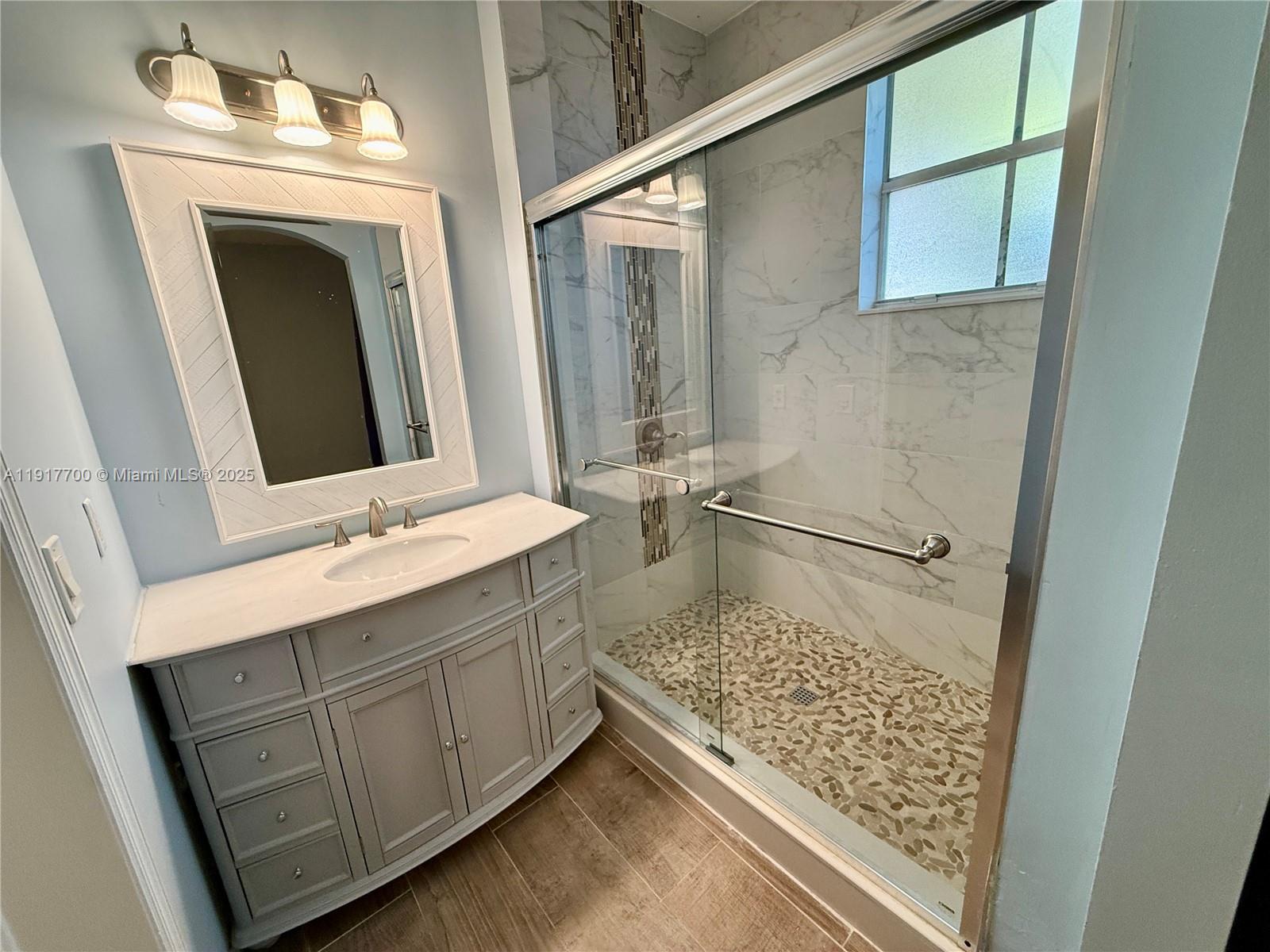 VILLAS AT HARBOR ISLES CO - Residential Lease