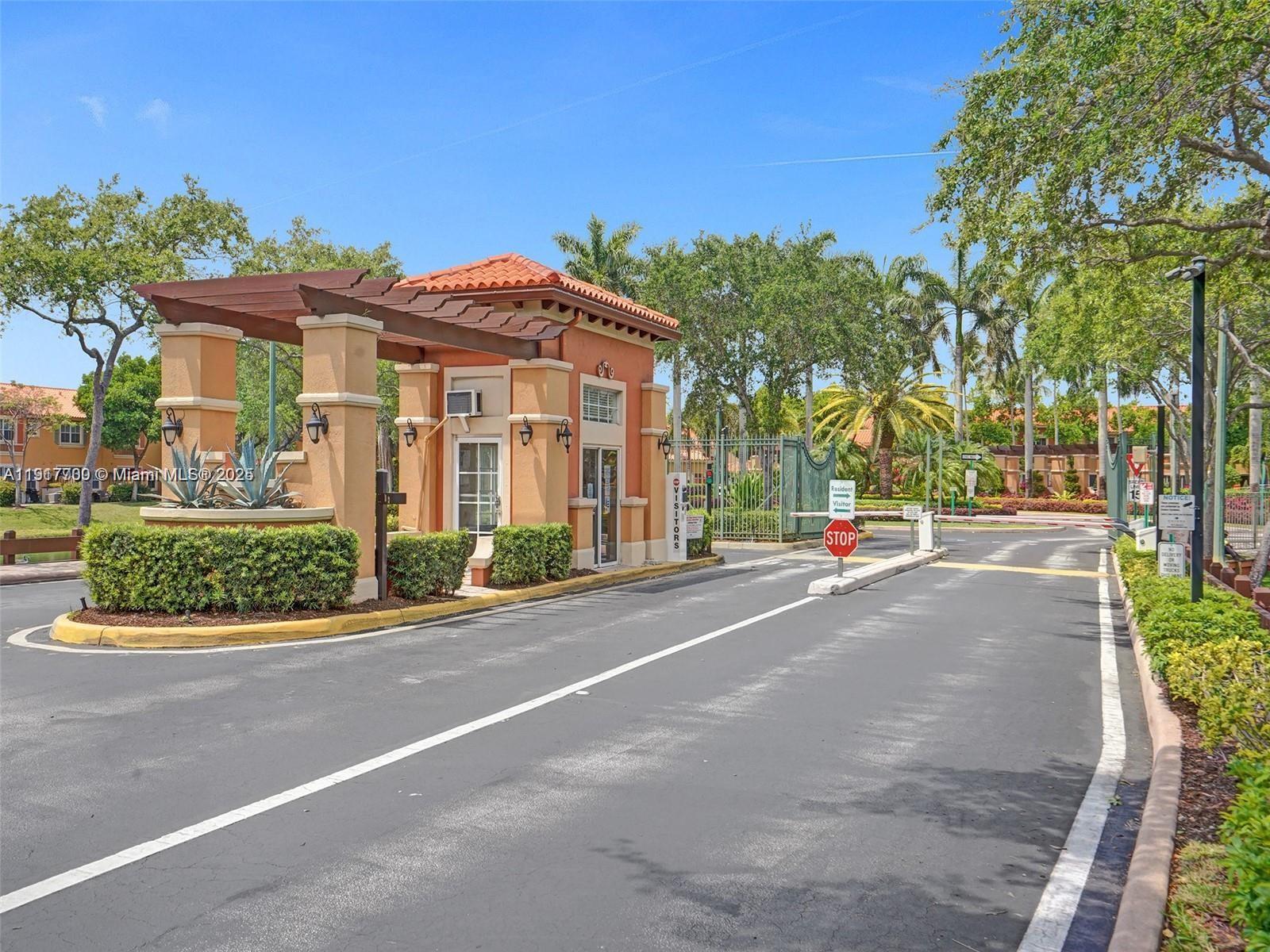 VILLAS AT HARBOR ISLES CO - Residential Lease