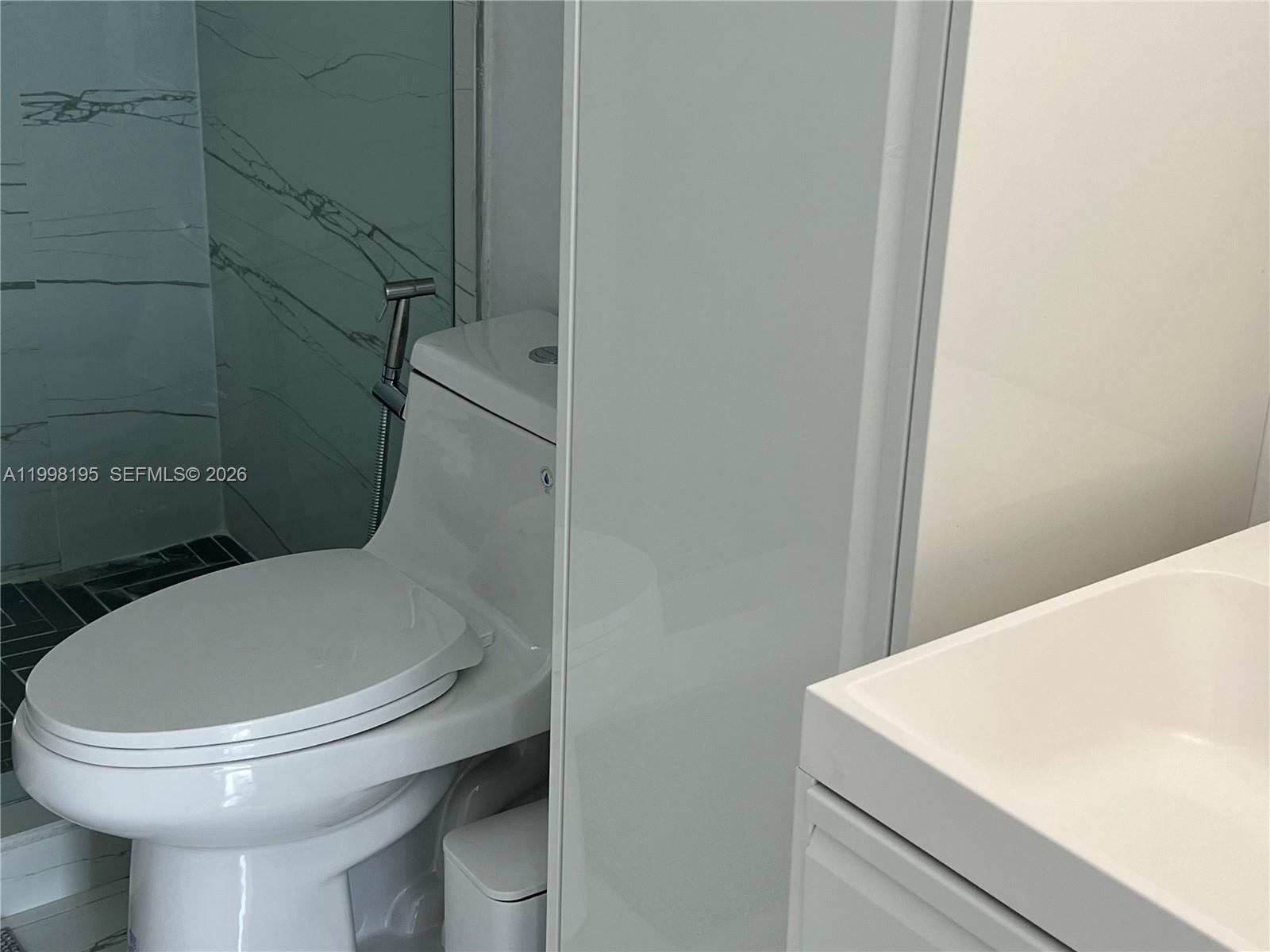 CLINTON CONDO - Residential