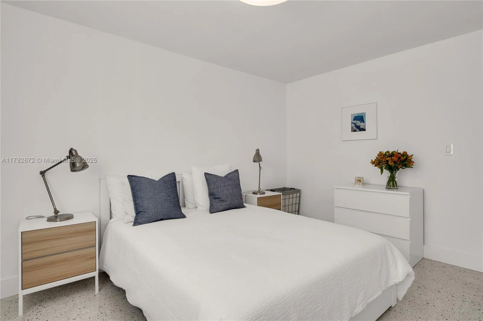 Miami, Florida 33130, United States, 1 Bedroom Bedrooms, ,1 BathroomBathrooms,Residential,Pending,118831