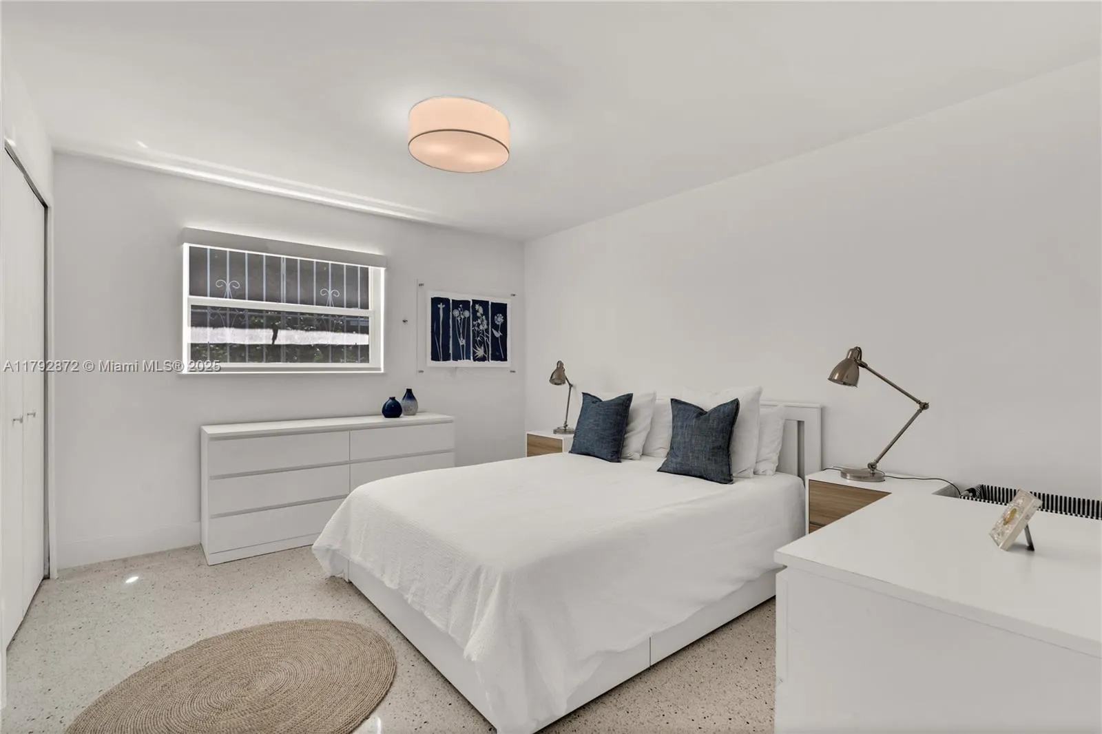 Miami, Florida 33130, United States, 1 Bedroom Bedrooms, ,1 BathroomBathrooms,Residential,Pending,118831