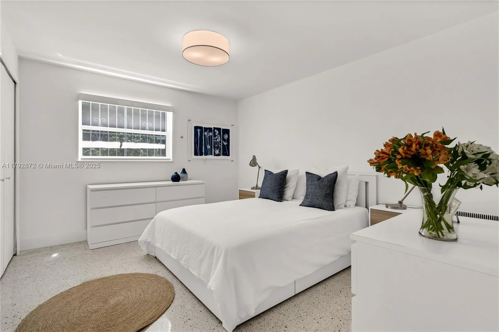 Miami, Florida 33130, United States, 1 Bedroom Bedrooms, ,1 BathroomBathrooms,Residential,Pending,118831