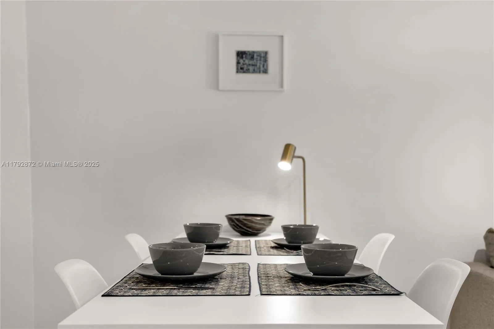 Miami, Florida 33130, United States, 1 Bedroom Bedrooms, ,1 BathroomBathrooms,Residential,Pending,118831