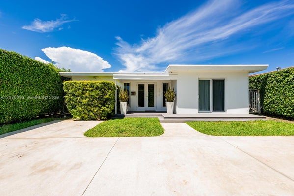 575 W 50TH ST, MIAMI BEACH, FL 33140 - Image 5368b2afe11b1f2c856d6ba36eb110bd/2310694721