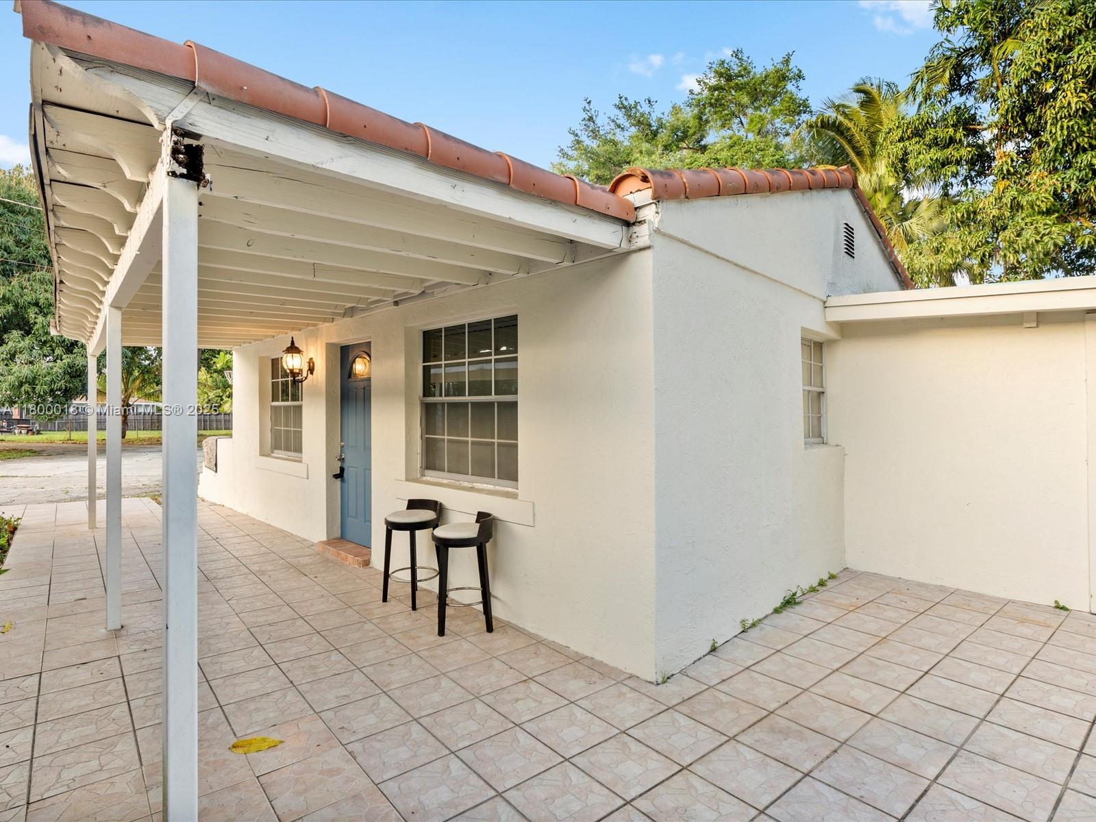 Rental Property at 13241 Ne 3rd Ct B, North Miami, Miami-Dade County, Florida - Bedrooms: 1 
Bathrooms: 1  - $2,000 MO.