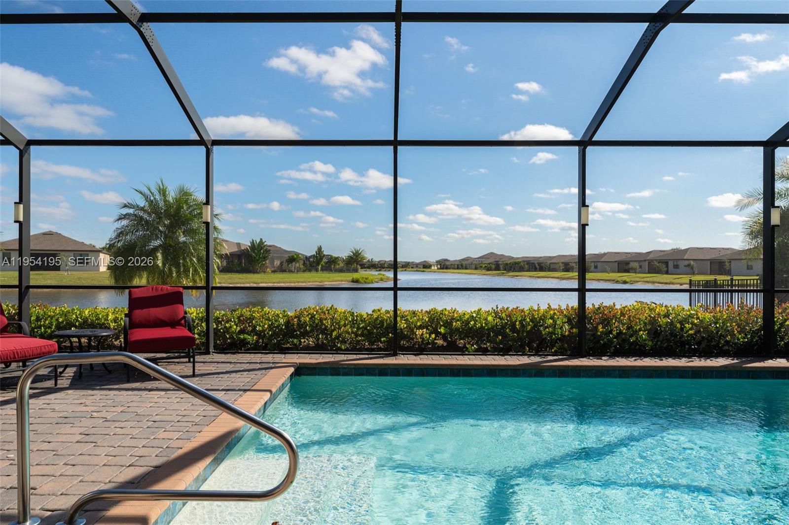 PORTICO - Residential