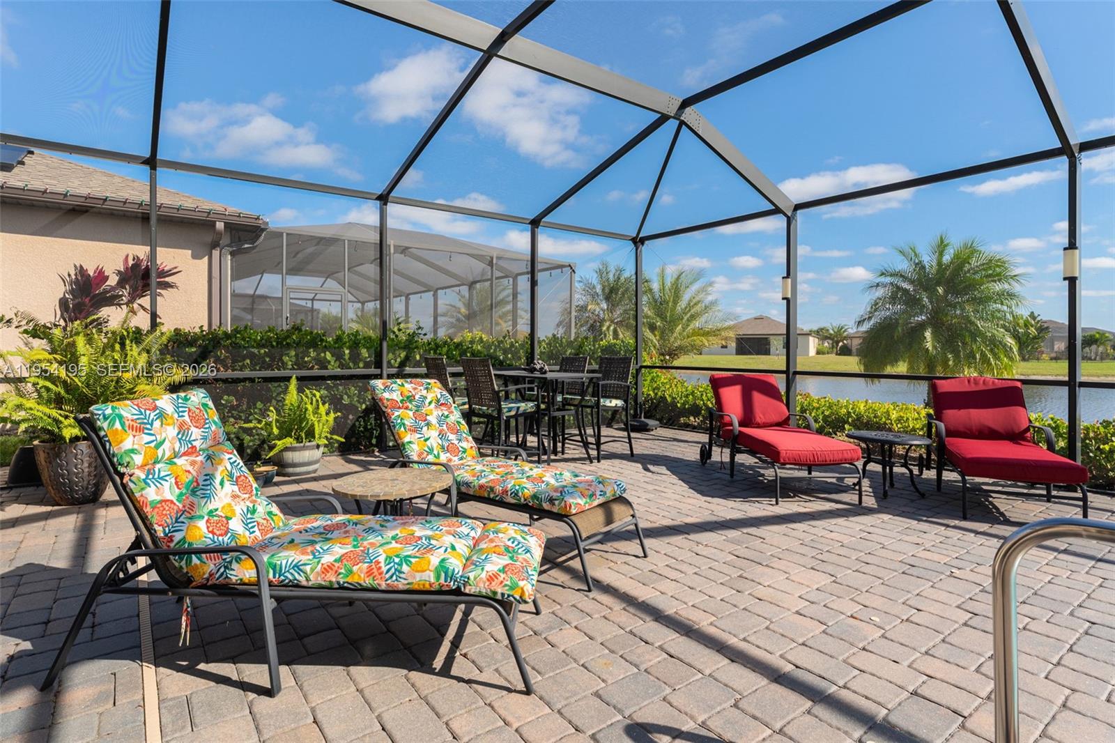 PORTICO - Residential