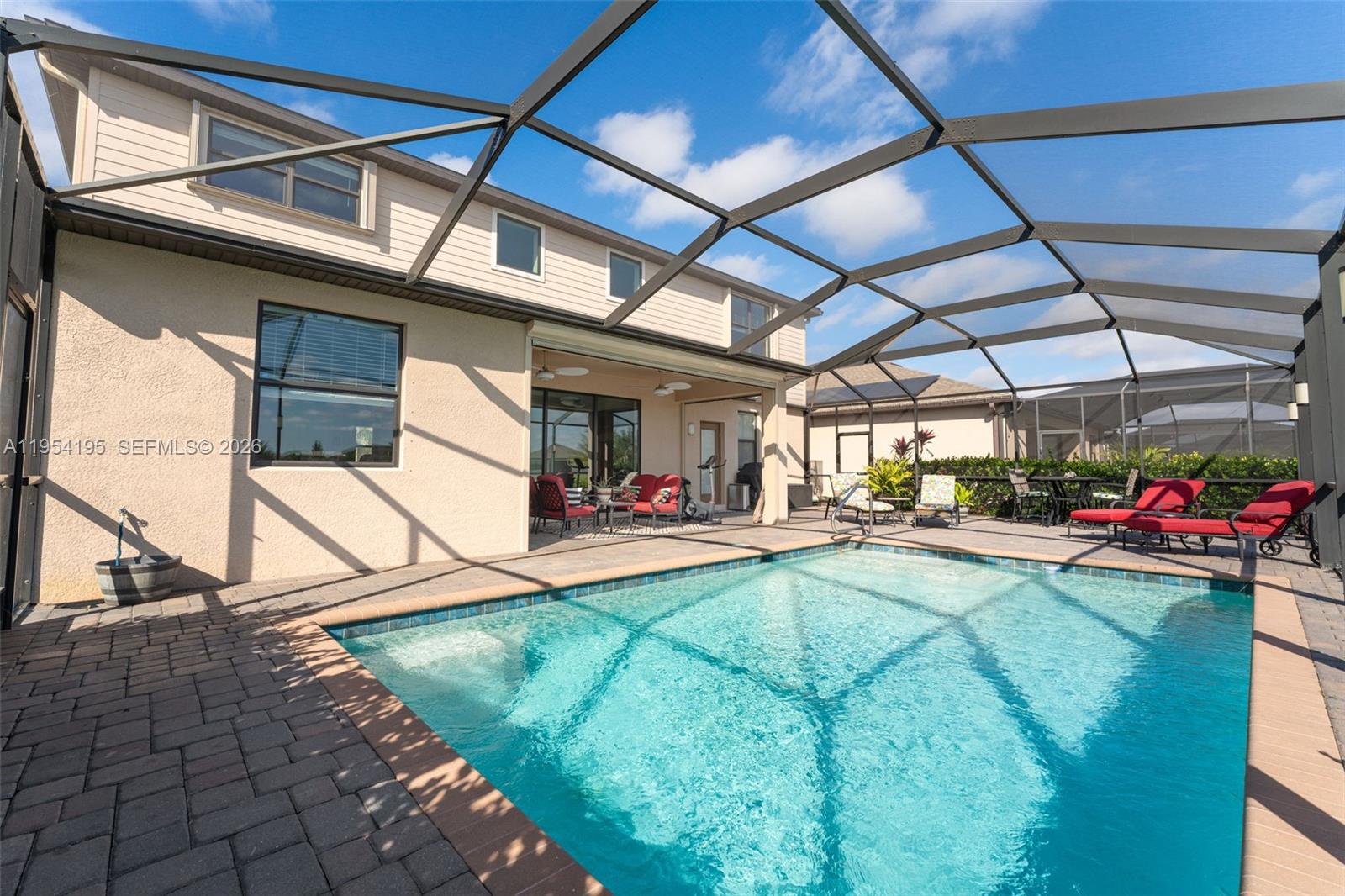 PORTICO - Residential