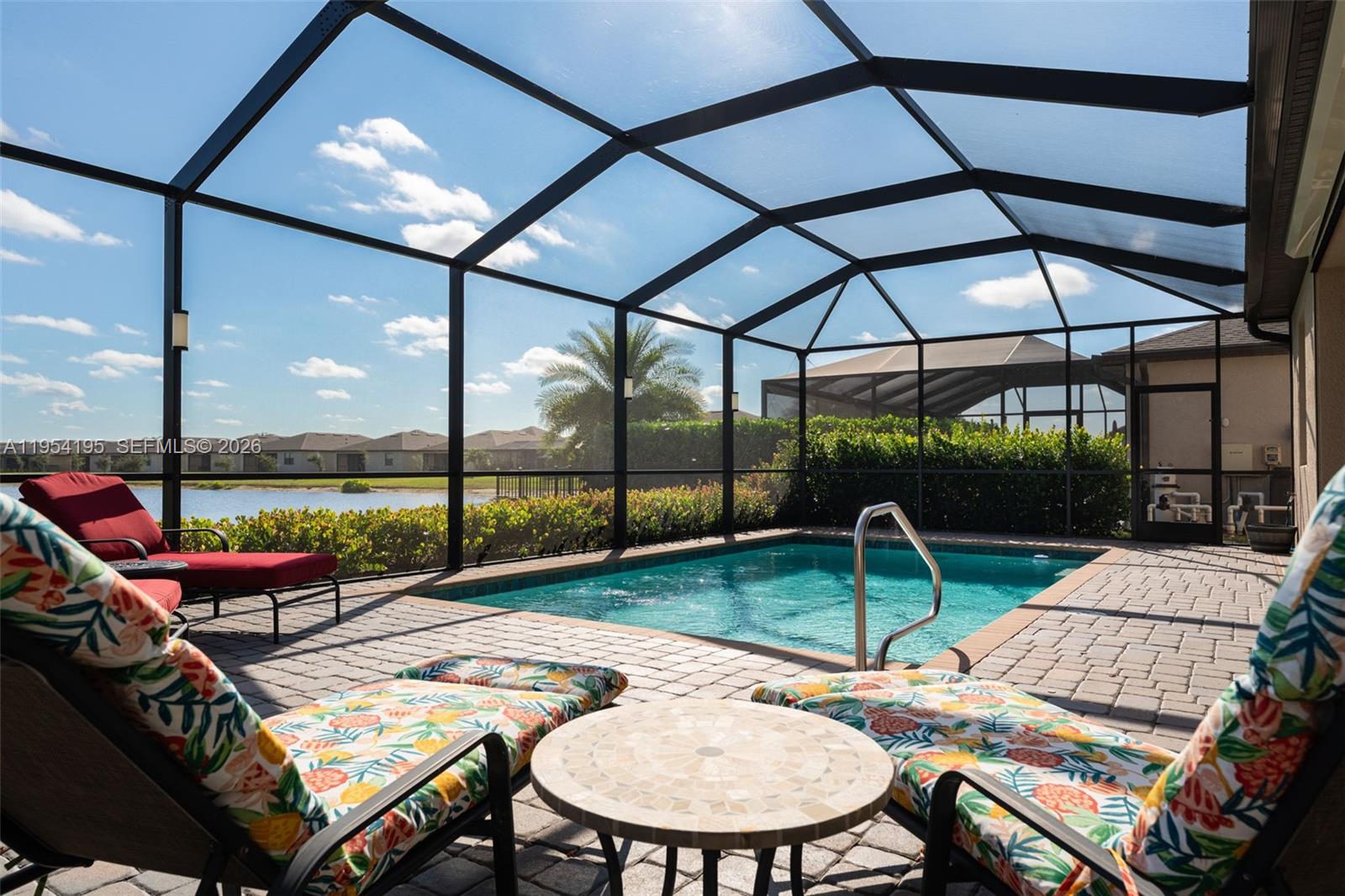 PORTICO - Residential