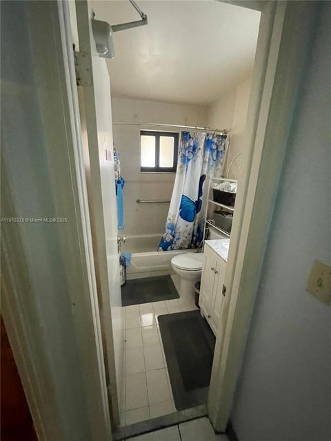 Photo of 19065 NW 85th Ct, Hialeah, FL 33015 (MLS # A11913275)