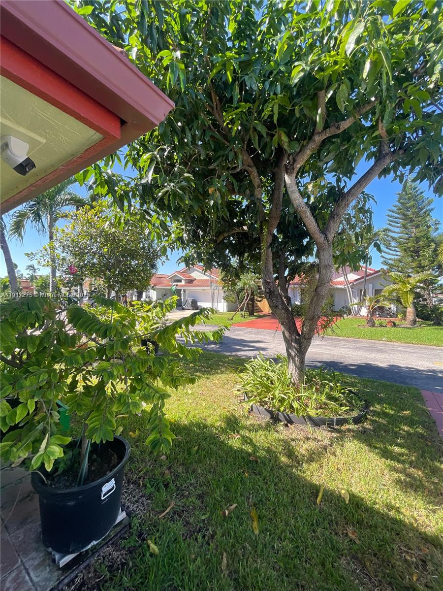 ANGELICA GARDENS AT LAKES - Residential