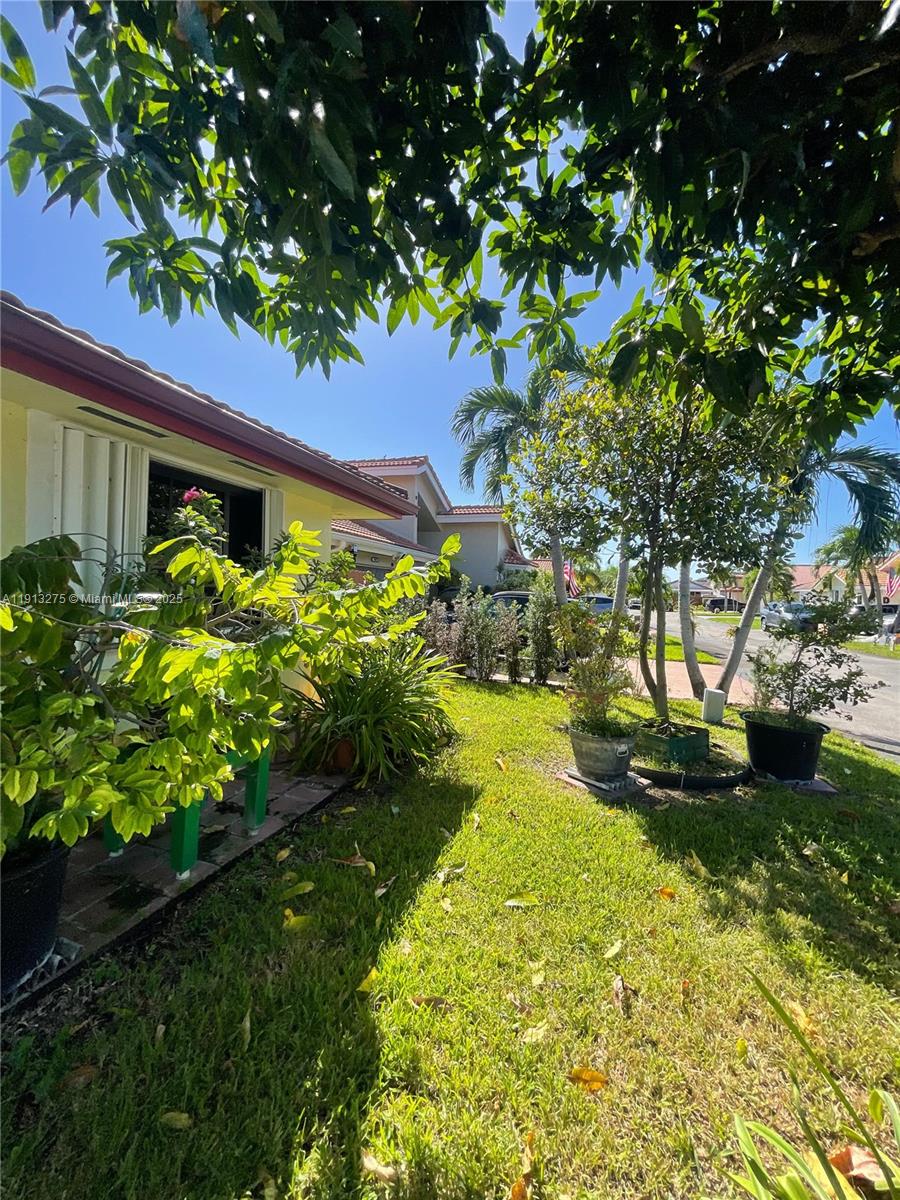 ANGELICA GARDENS AT LAKES - Residential