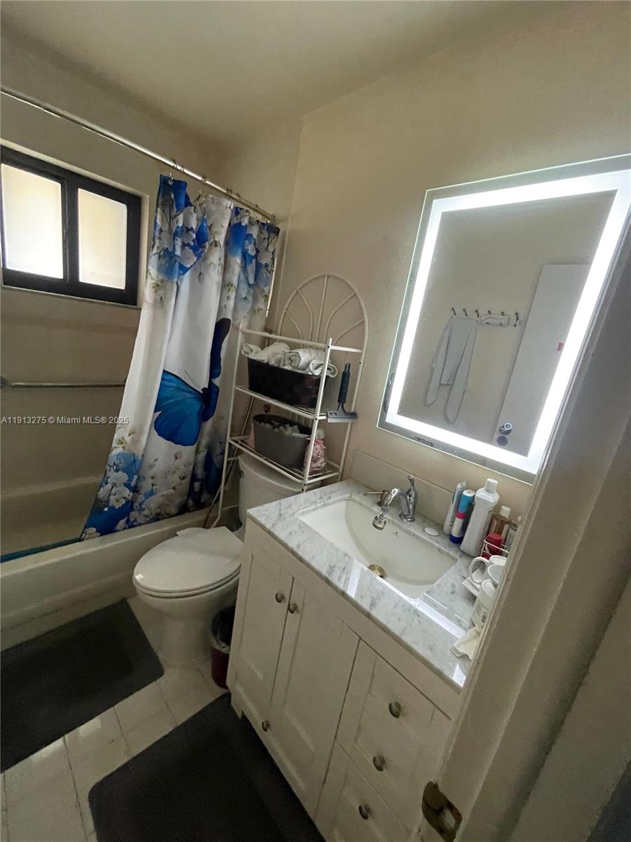 ANGELICA GARDENS AT LAKES - Residential