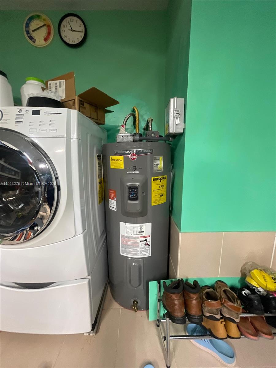 ANGELICA GARDENS AT LAKES - Residential